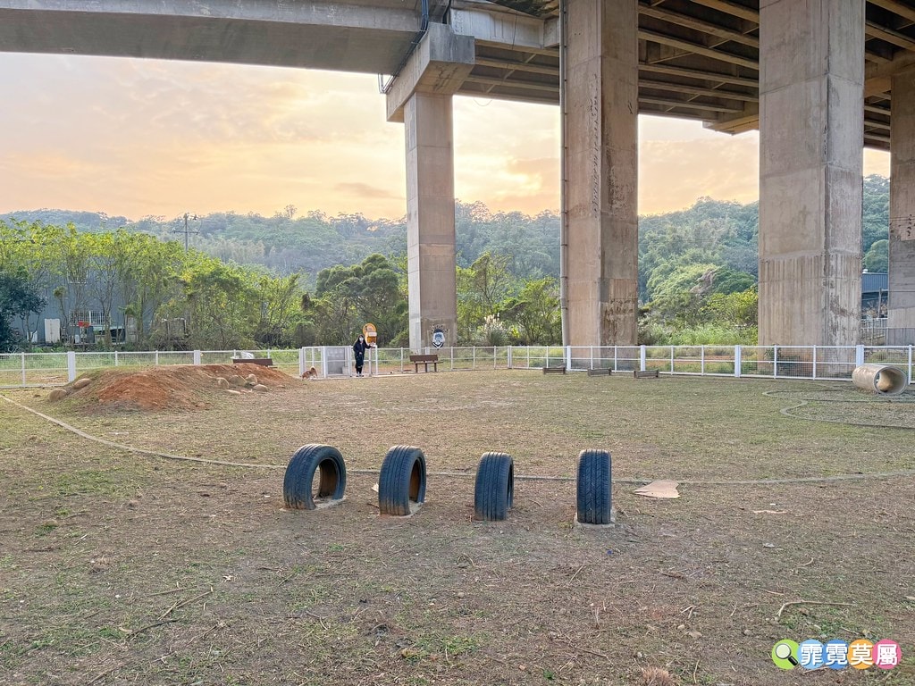 20251031-4bdd4 20251031-4bdd4