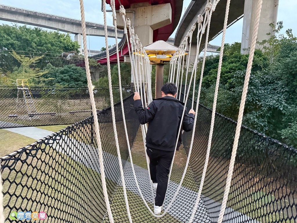 20251031-806w0 20251031-806w0