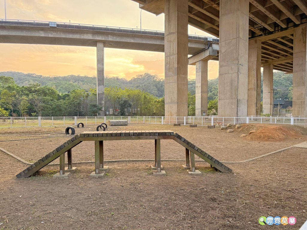 20251031-8lqtg 20251031-8lqtg