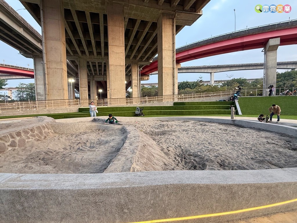 20251031-cc4wy 20251031-cc4wy