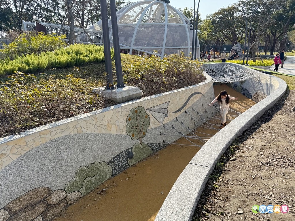 20251031-0mvu1 20251031-0mvu1