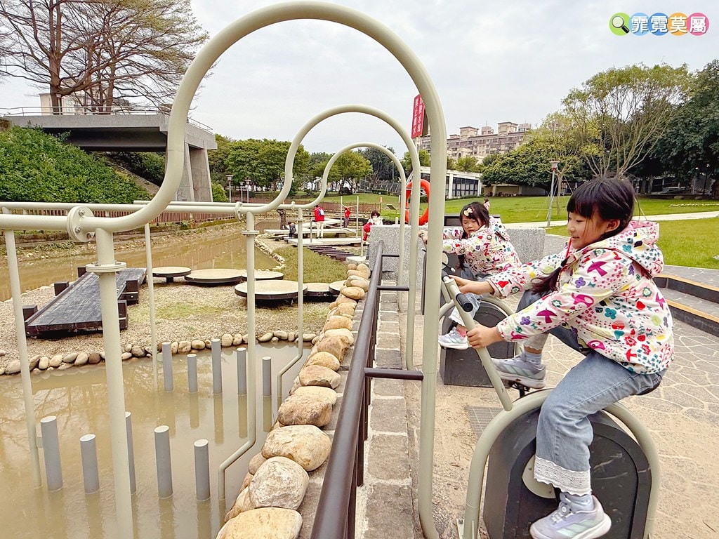 20251031-1av4g 20251031-1av4g