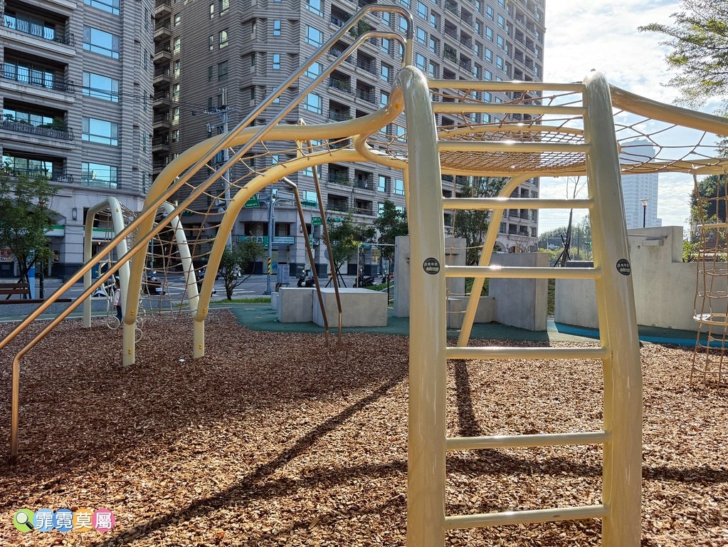 20251031-8n2zr 20251031-8n2zr