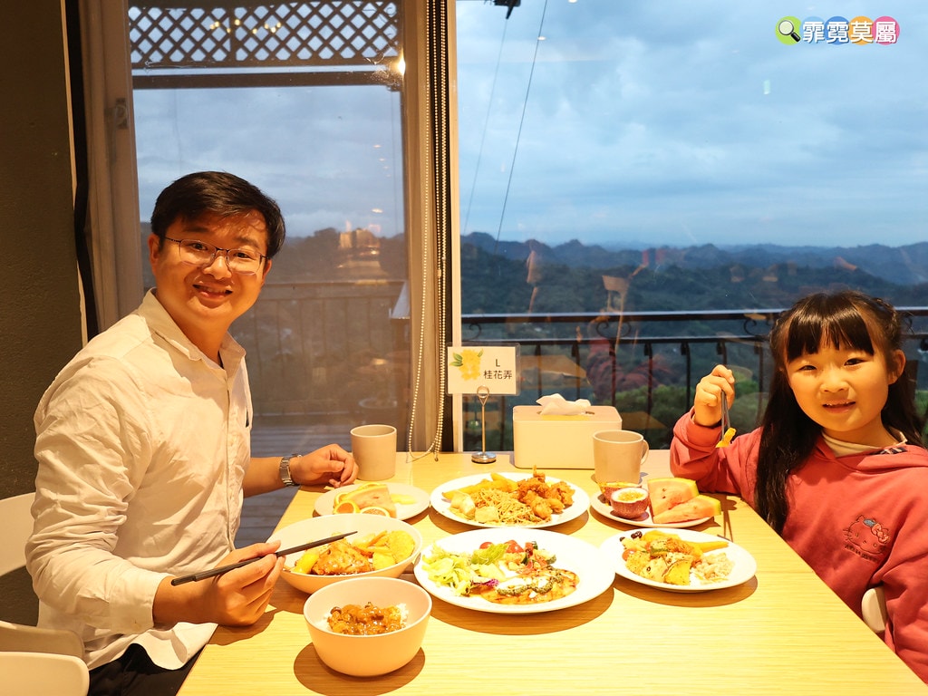 20251031-bb99y 20251031-bb99y