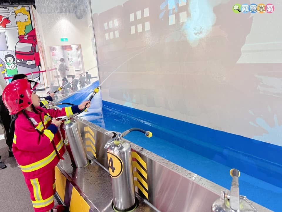 20251031-uh2v9 20251031-uh2v9