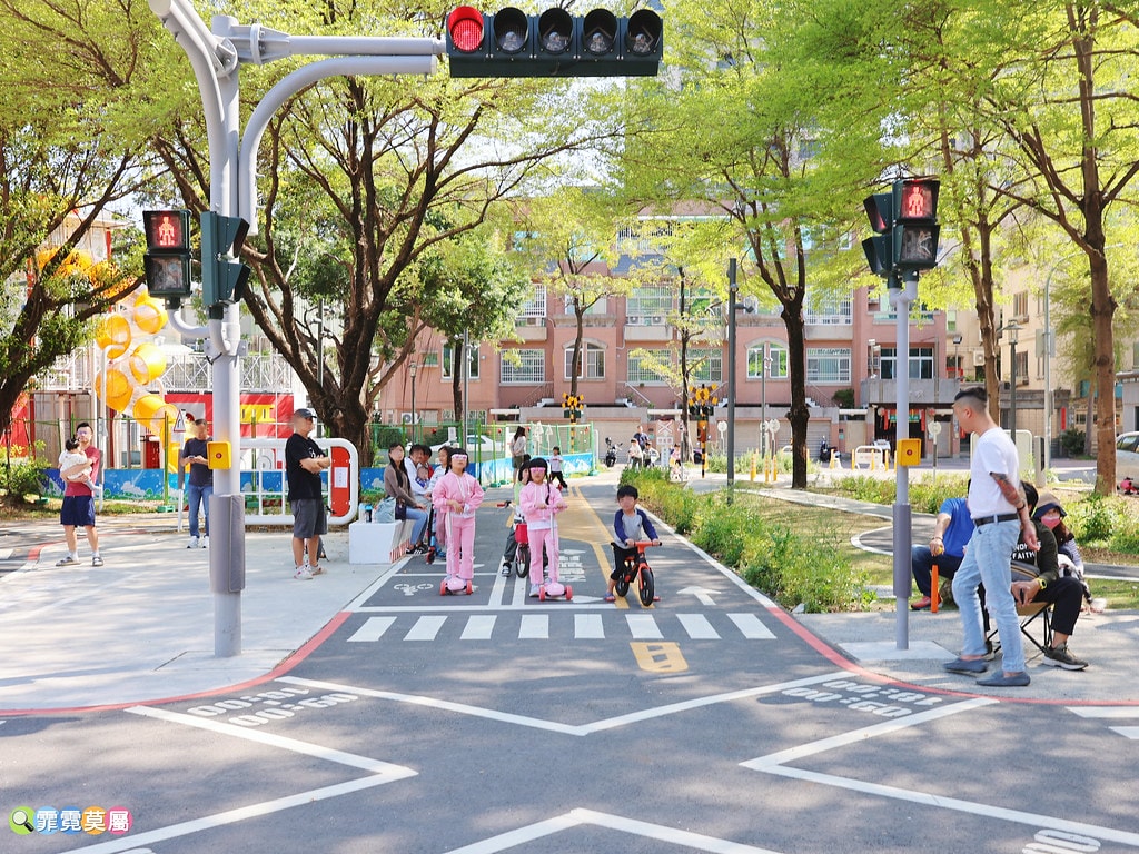 20251031-fl8hj 20251031-fl8hj