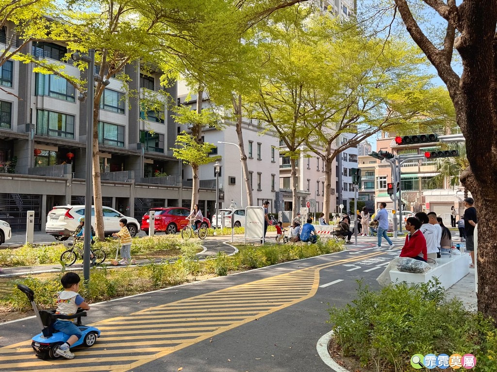 20251031-i5q75 20251031-i5q75