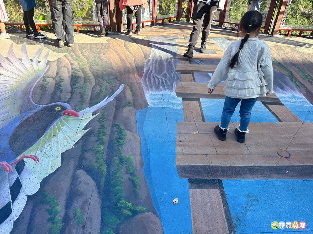 20251031-mkflq 20251031-mkflq