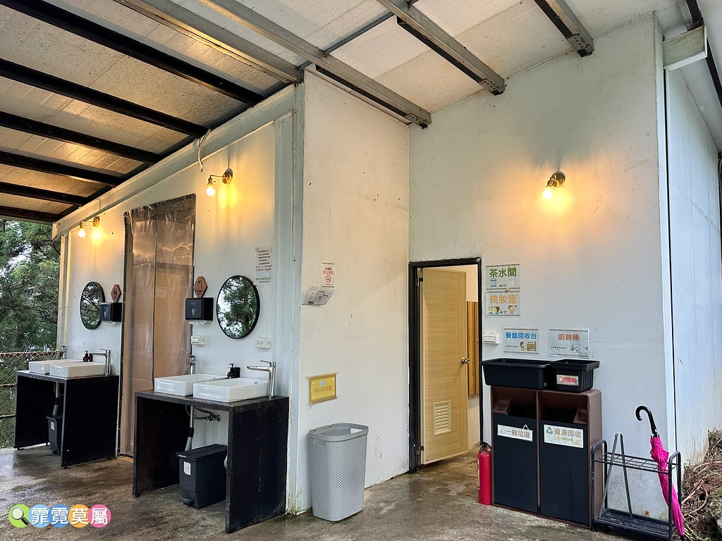 20251031-4upjy 20251031-4upjy