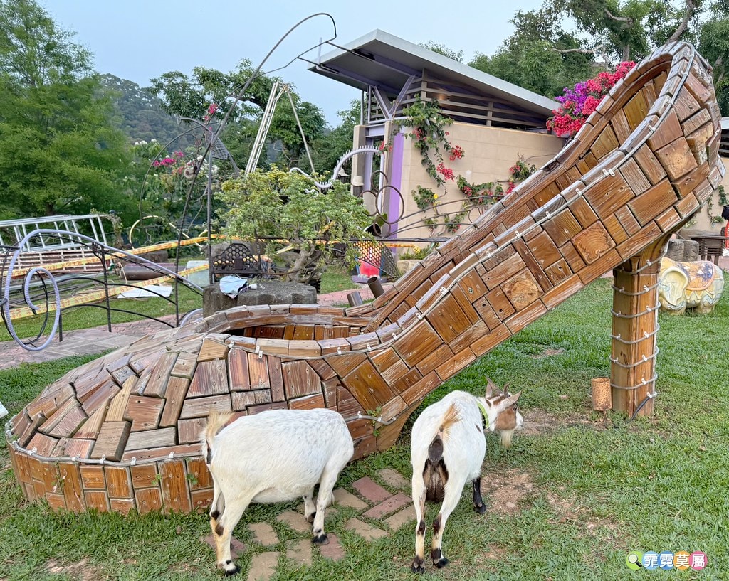 20251031-v4lm8 20251031-v4lm8