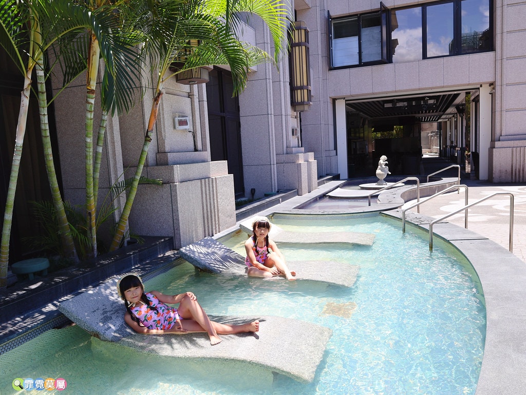 20251031-a3bd7 20251031-a3bd7