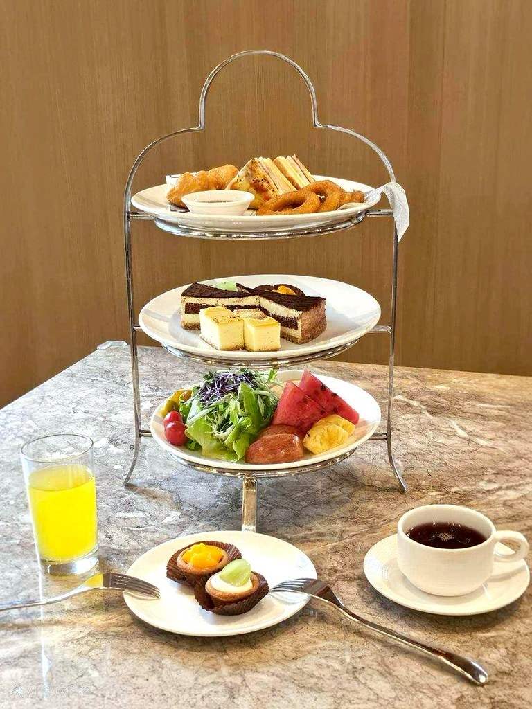 20251031-p8yni 20251031-p8yni