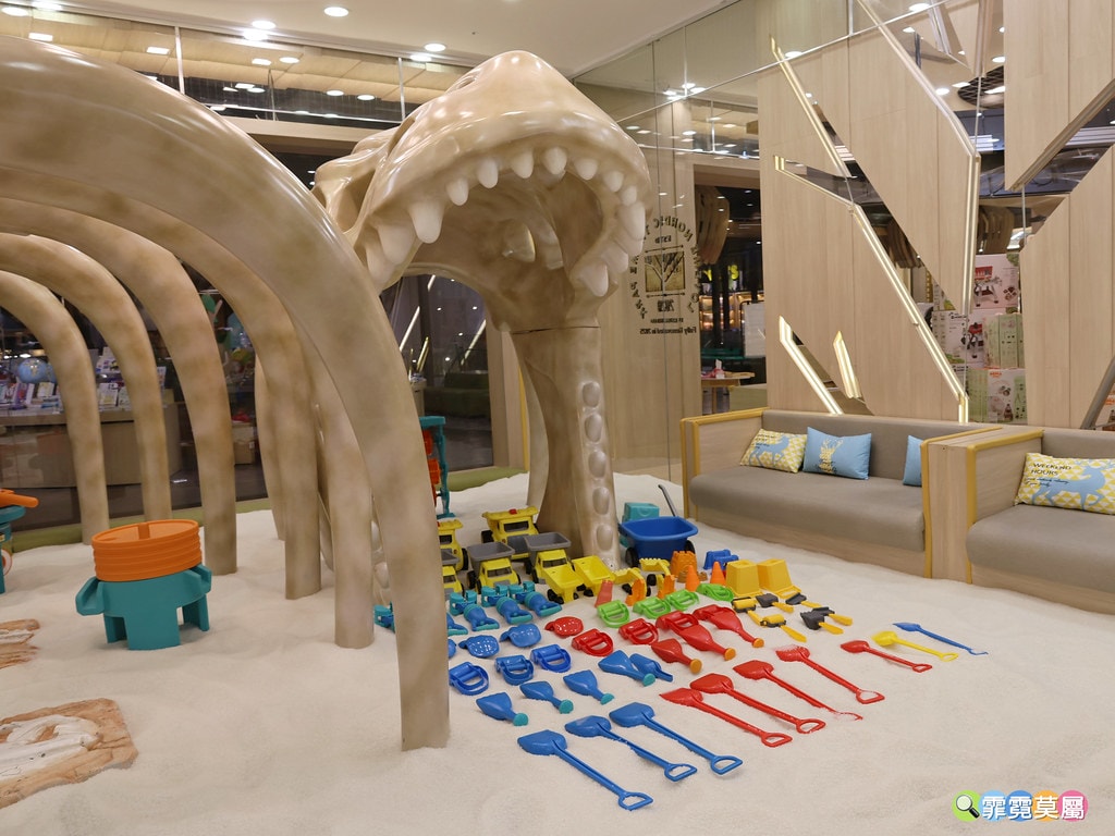 20251031-pv7gq 20251031-pv7gq