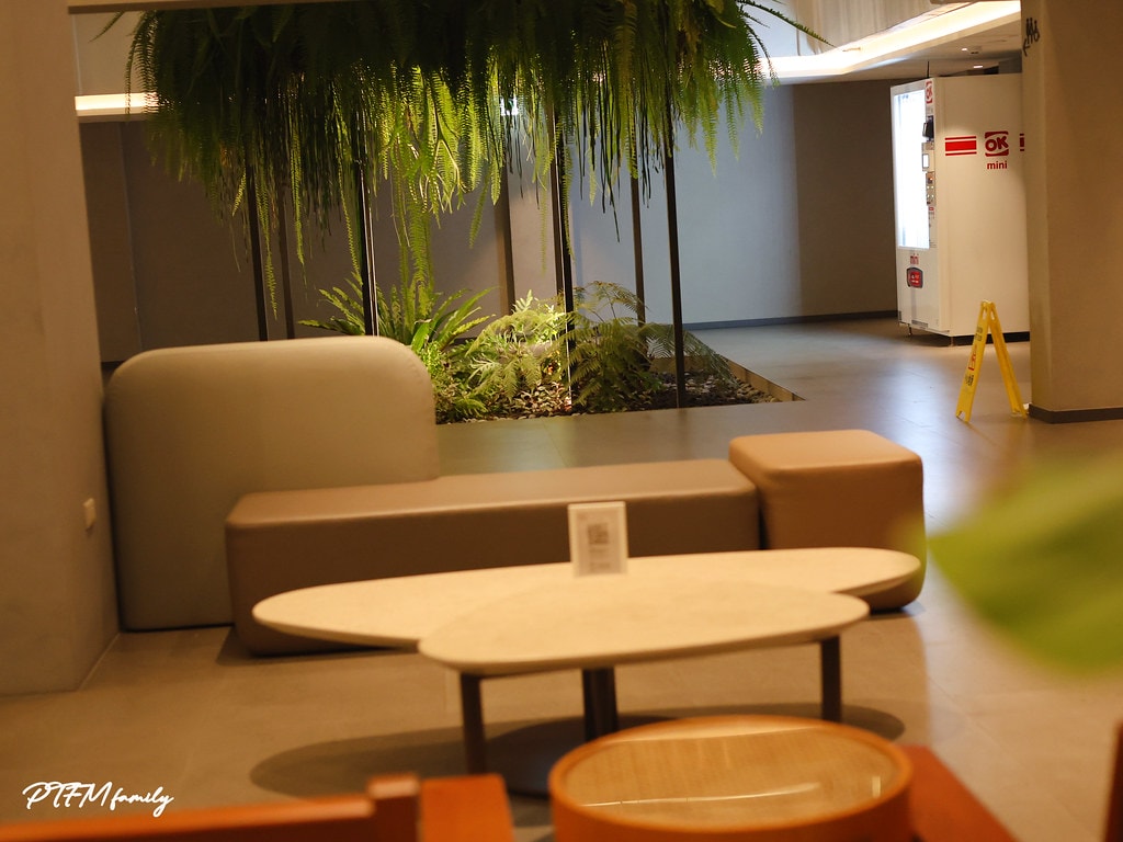 20251031-j4dzy 20251031-j4dzy