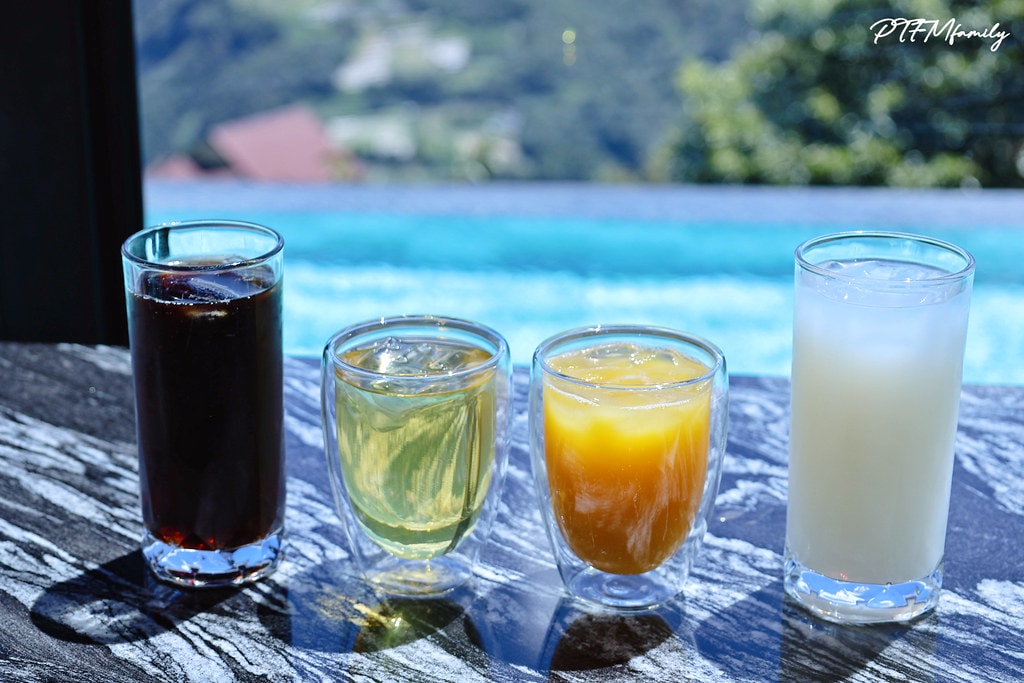 20251101-4k0qj 20251101-4k0qj