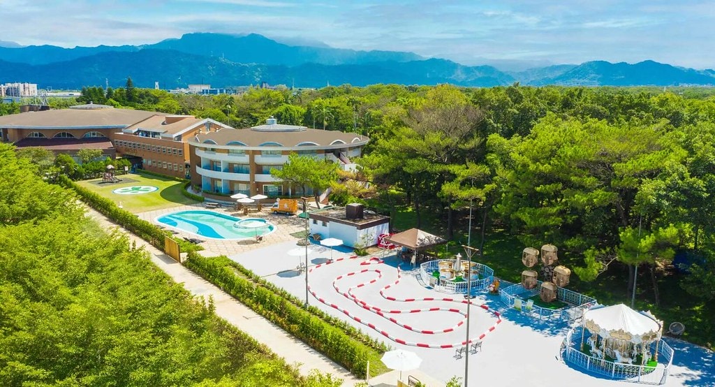 20251101-f4kfs 20251101-f4kfs