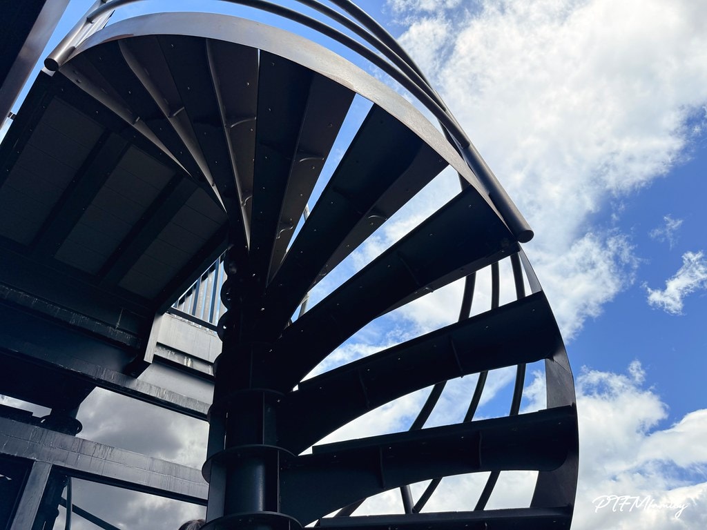 20251101-k0gm7 20251101-k0gm7