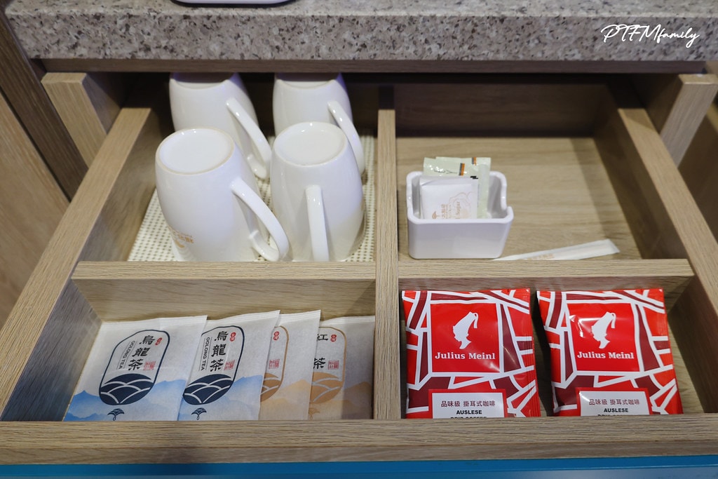 20251101-87uzw 20251101-87uzw