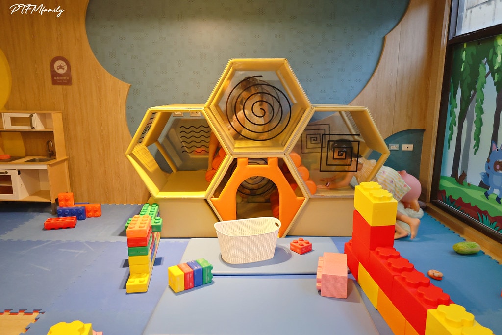 20251101-qyt8p 20251101-qyt8p