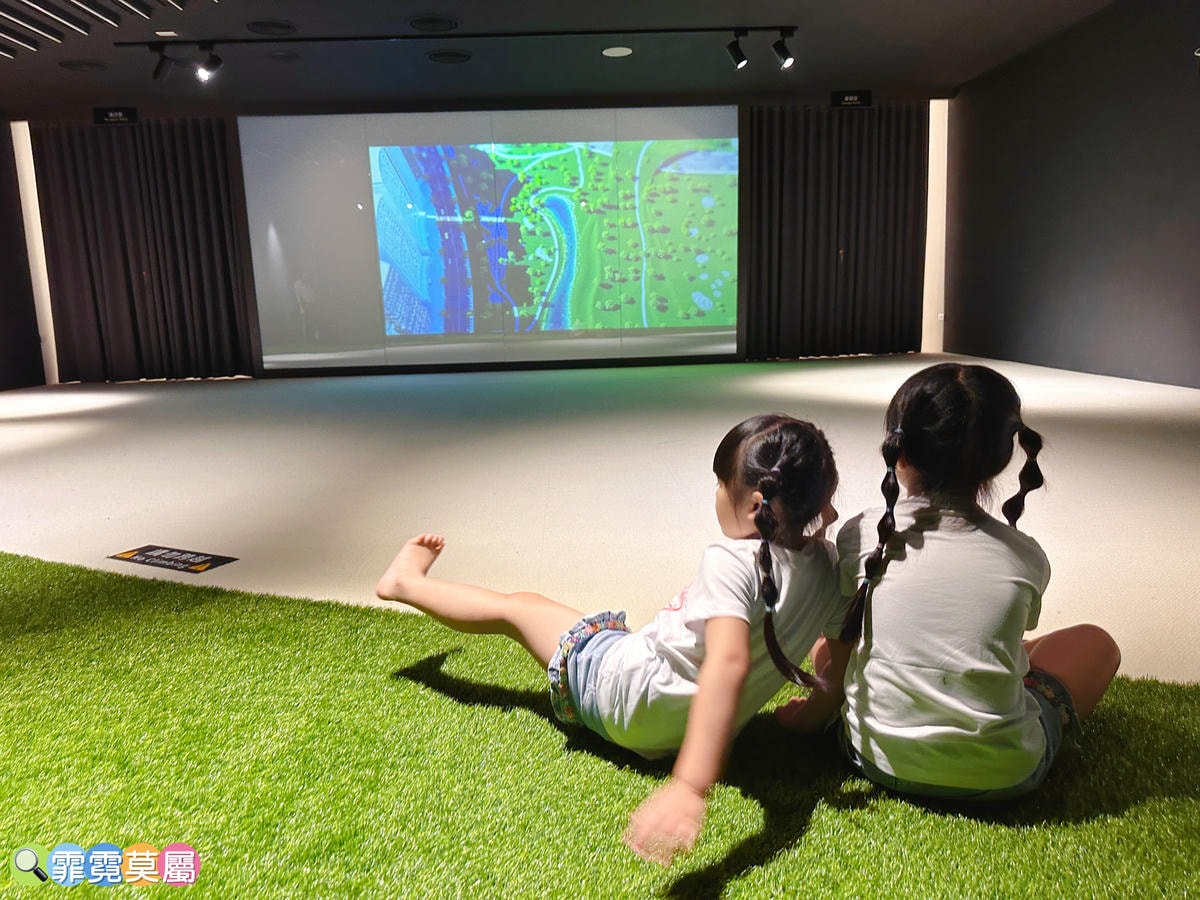 ★台中親子景點★ 中央公園遊客中心,以航空為主題打造的特色飛 ★台中親子景點★ 中央公園遊客中心,以航空為主題打造的特色飛