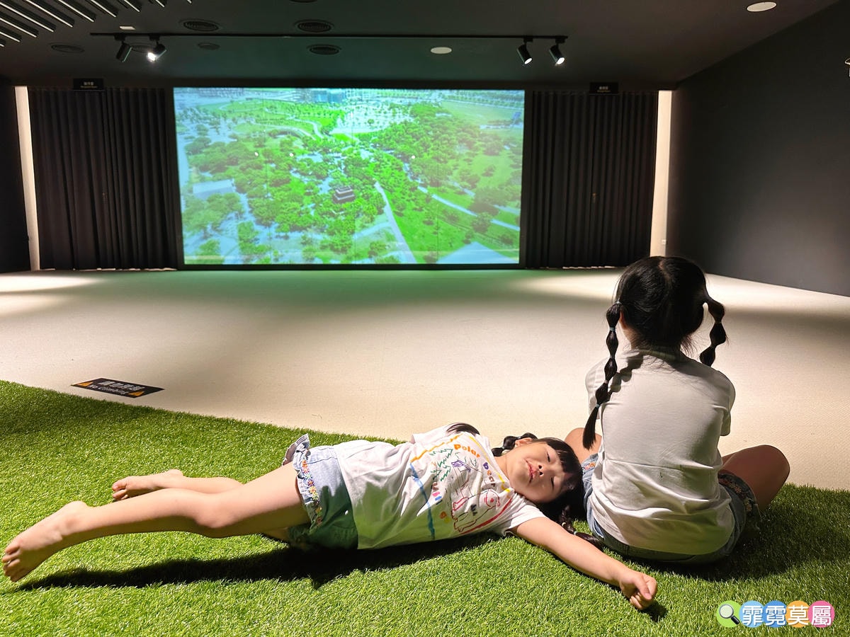 ★台中親子景點★ 中央公園遊客中心,以航空為主題打造的特色飛 ★台中親子景點★ 中央公園遊客中心,以航空為主題打造的特色飛