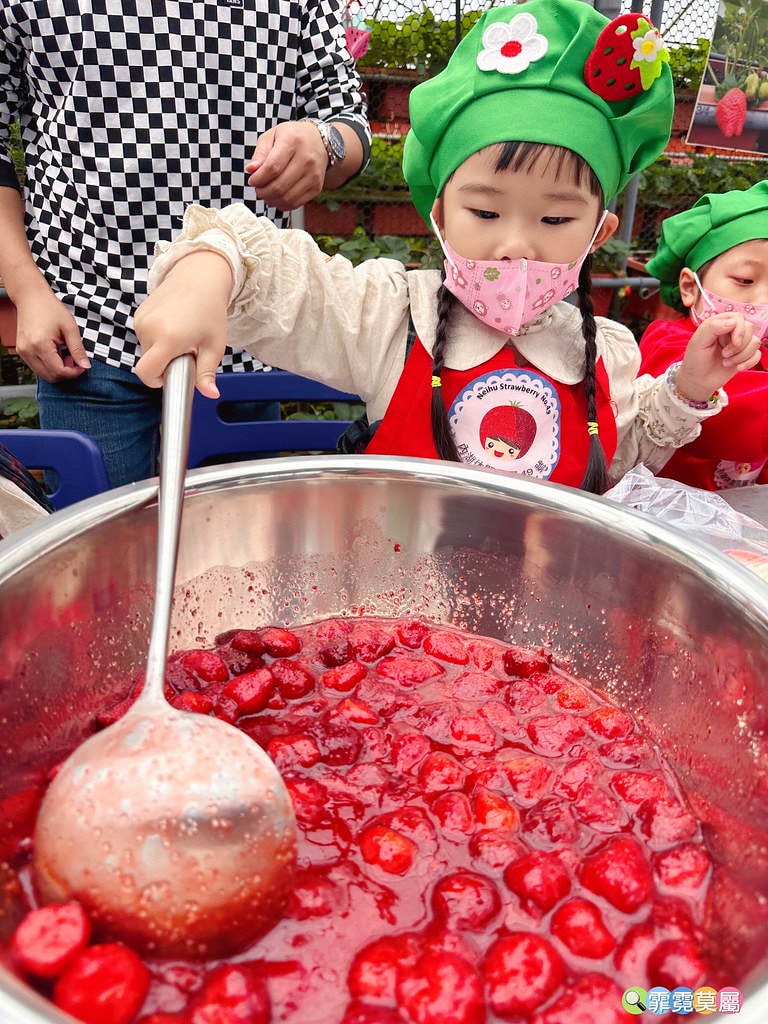 ★台北親子景點★ 內湖草莓園(內湖休閒農園),冬天限定小小草 S__111165493_0