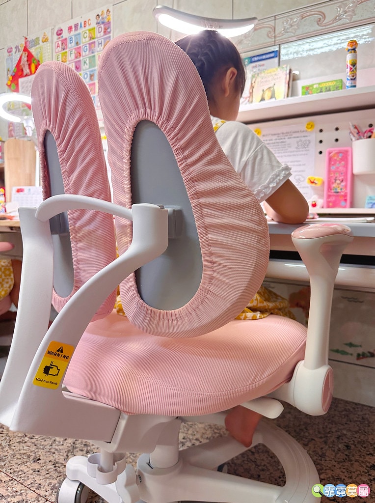 ❤育兒好物推薦❤ KIDUS兒童成長書桌,打造專屬的學習空間 S__113680468_0