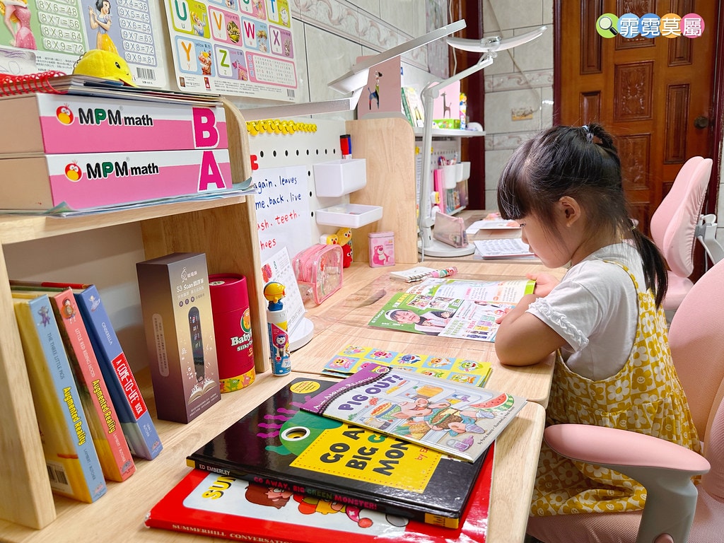 ❤育兒好物推薦❤ KIDUS兒童成長書桌,打造專屬的學習空間 S__113680463_0