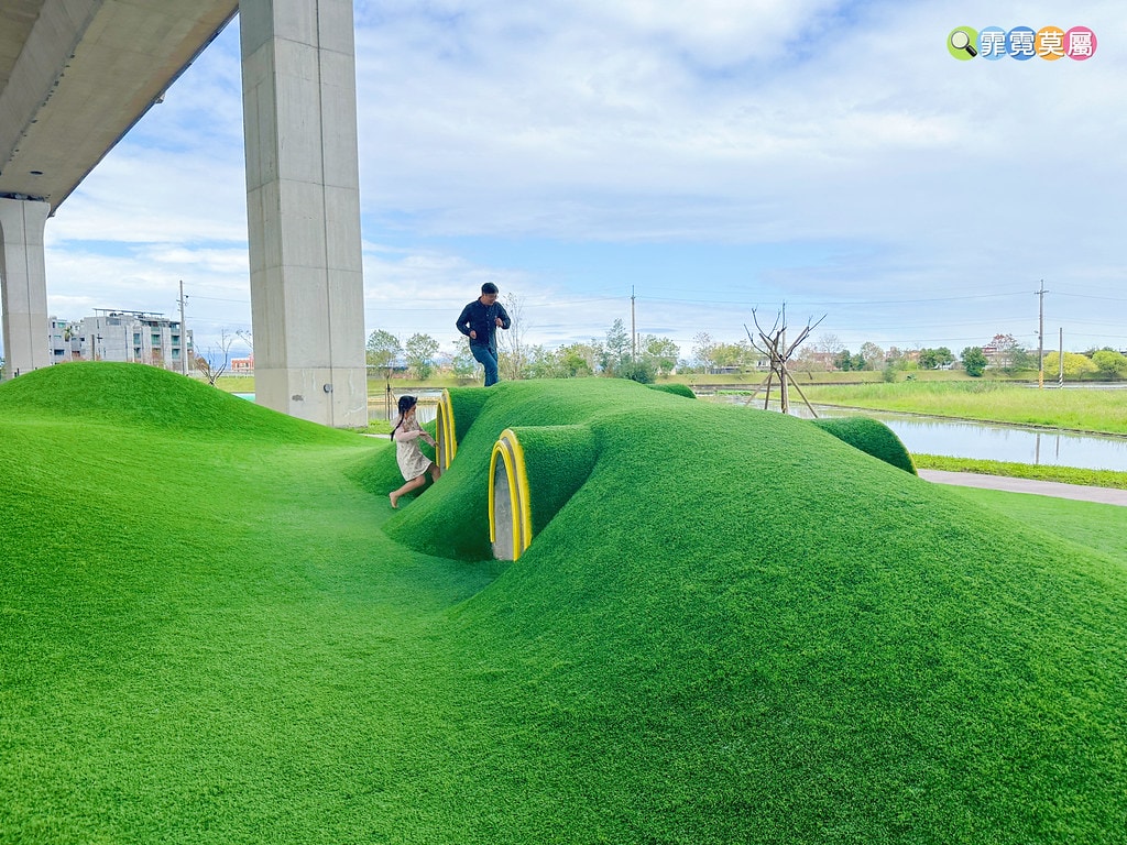 ★宜蘭親子景點★ 武淵水火同源,橋下遊戲場晴雨天都適合,大碗 S__113762324_0
