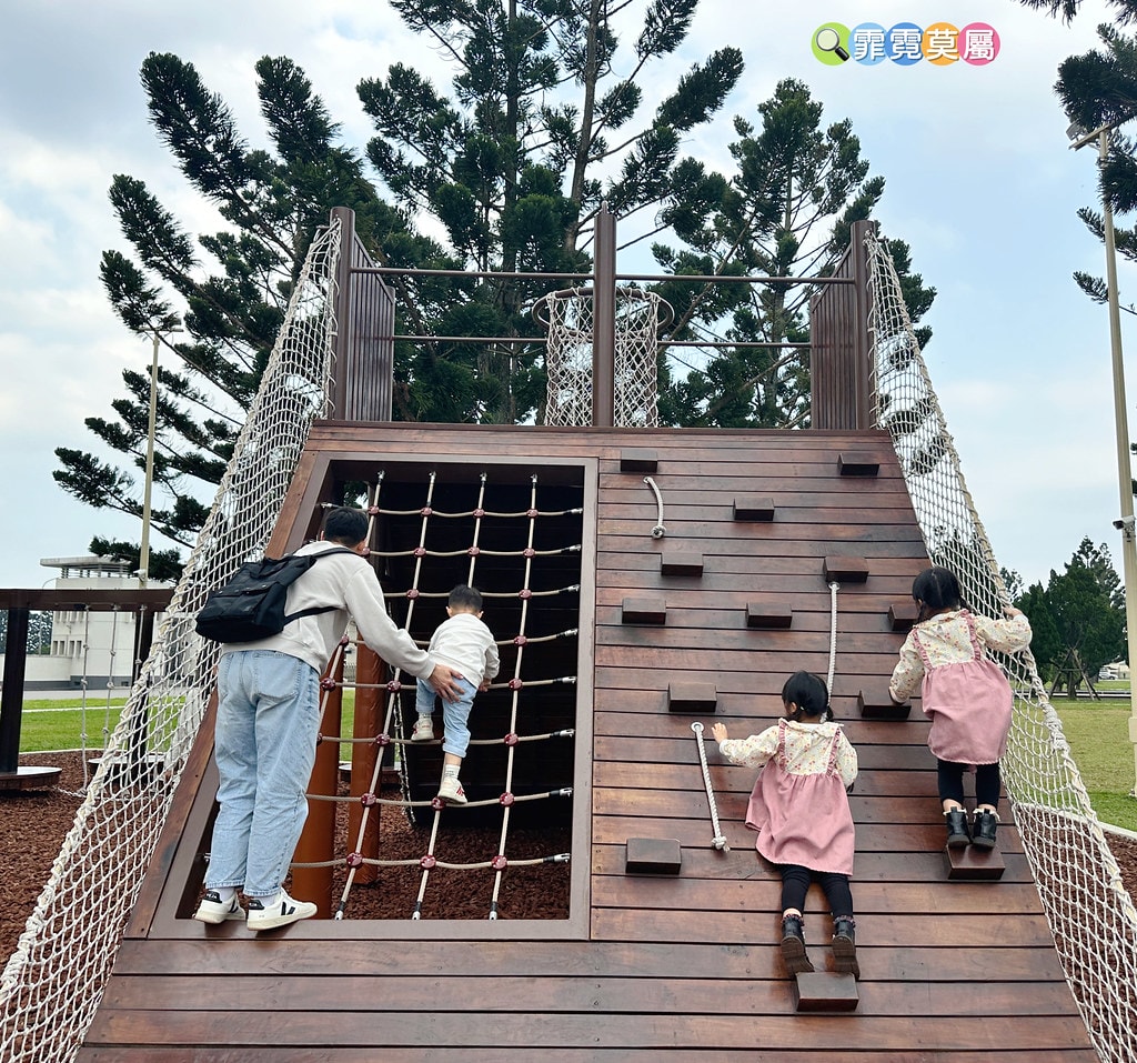 ★桃園公園★ 龍潭綠杉林公園,最新打造的山訓闖關遊戲場,全新 S__114704520_0