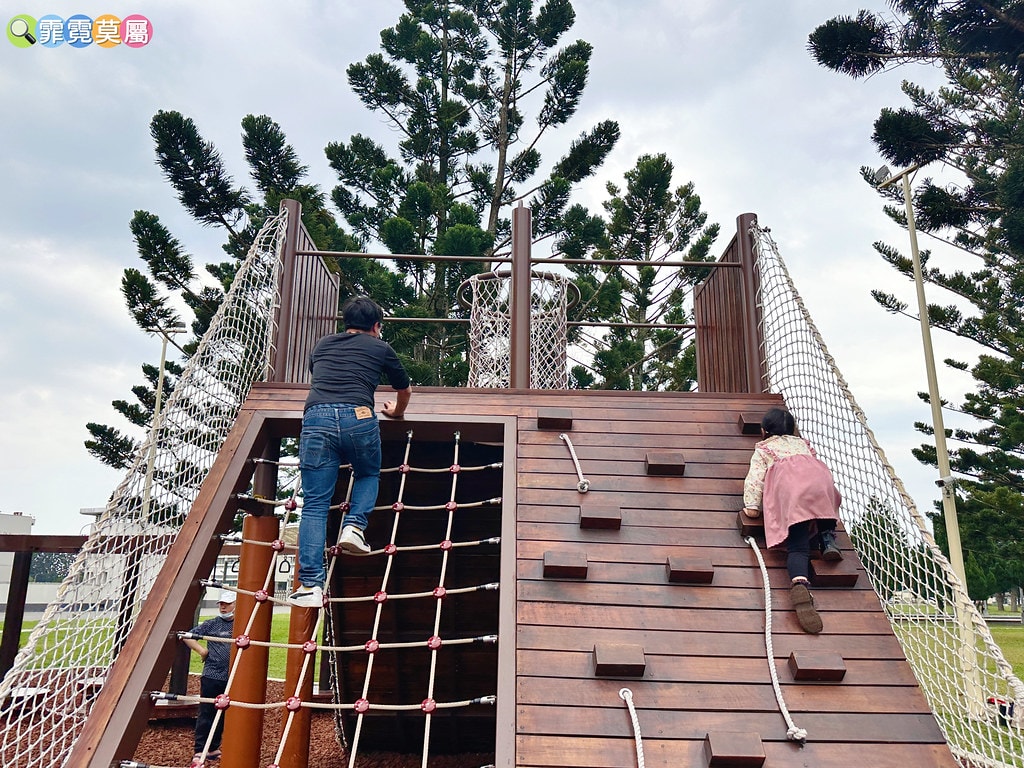 ★桃園公園★ 龍潭綠杉林公園,最新打造的山訓闖關遊戲場,全新 S__114704513_0