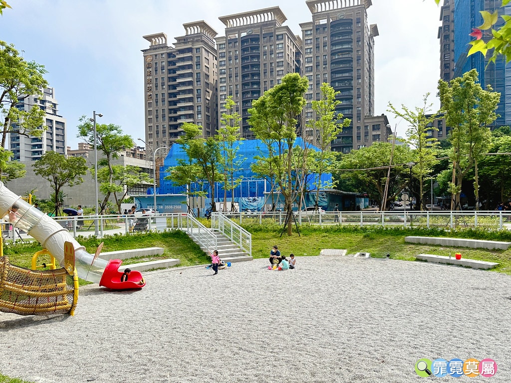 ★新北公園★ 吉祥公園,林口最新全台唯一影視主題特色遊戲場, S__115654718_0