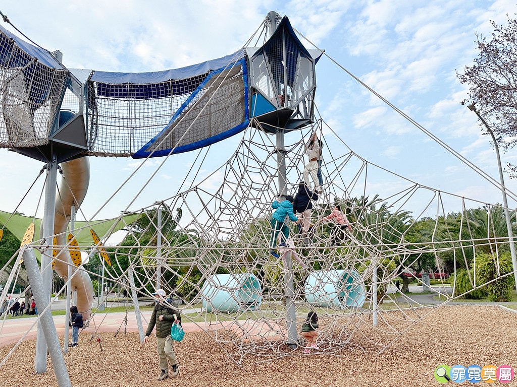 ★台北公園★ 花博公園新生園區,地球旅行遊戲場邊玩還能邊看飛 S__115687453_0
