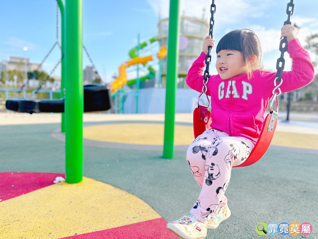 ★台中親子景點★ 馬卡龍公園,全台最高11公尺戶外溜滑梯! S__116195386_0