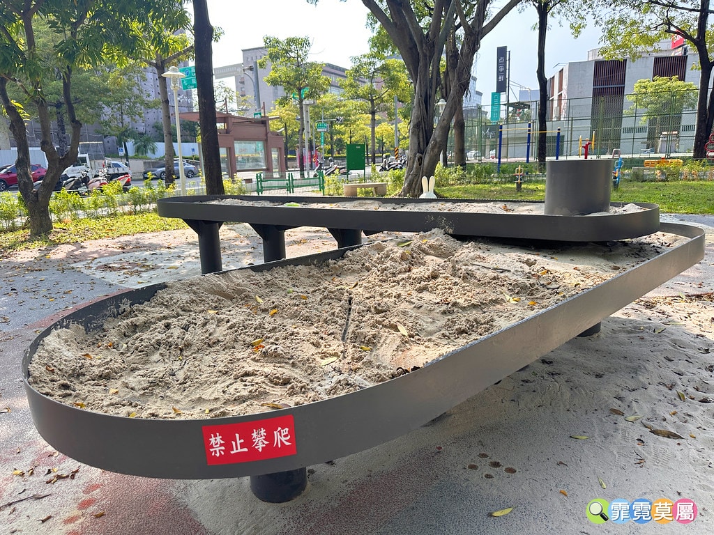 ★台南親子景點★ 藏金閣2館,全台最美的公家機關,走進愛麗絲 S__116695076_0