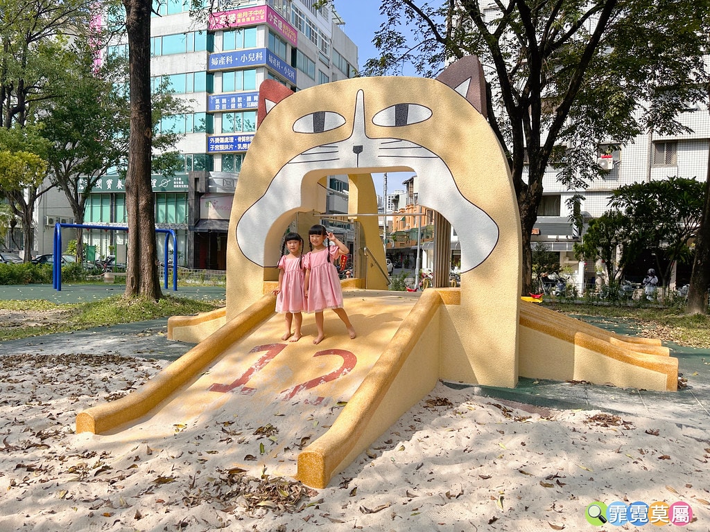 ★台南親子景點★ 藏金閣2館,全台最美的公家機關,走進愛麗絲 S__116695075_0