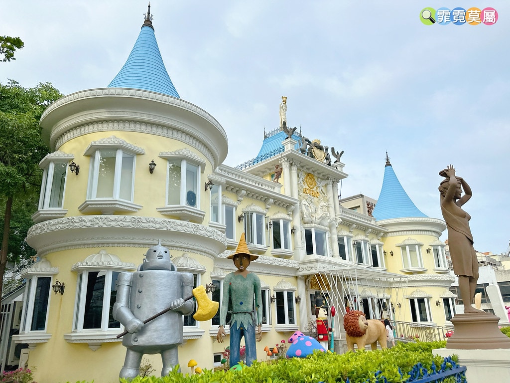 ★台南親子景點★ 藏金閣2館,全台最美的公家機關,走進愛麗絲 S__116695095_0