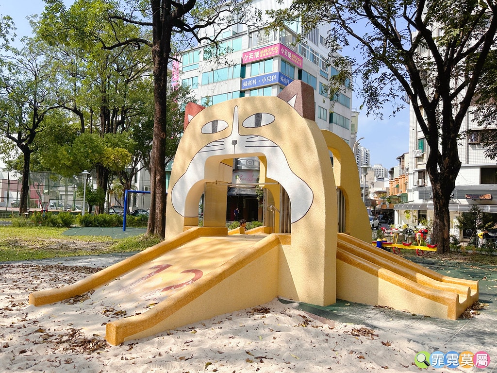 ★台南親子景點★ 藏金閣2館,全台最美的公家機關,走進愛麗絲 S__116695083_0