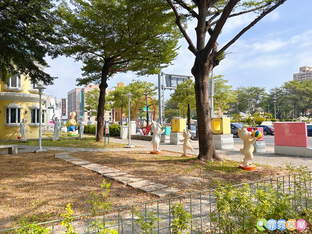 ★台南親子景點★ 藏金閣2館,全台最美的公家機關,走進愛麗絲 S__116695073_0