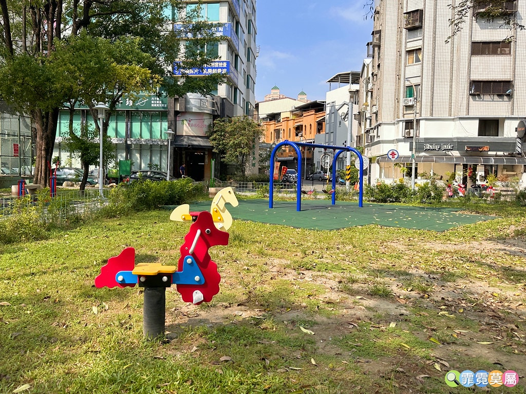 ★台南親子景點★ 藏金閣2館,全台最美的公家機關,走進愛麗絲 S__116695080_0