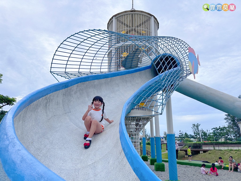 ★桃園公園★ 觀音水之丘主題公園,像滑水道一樣刺激好玩! 溜 S__117211257_0
