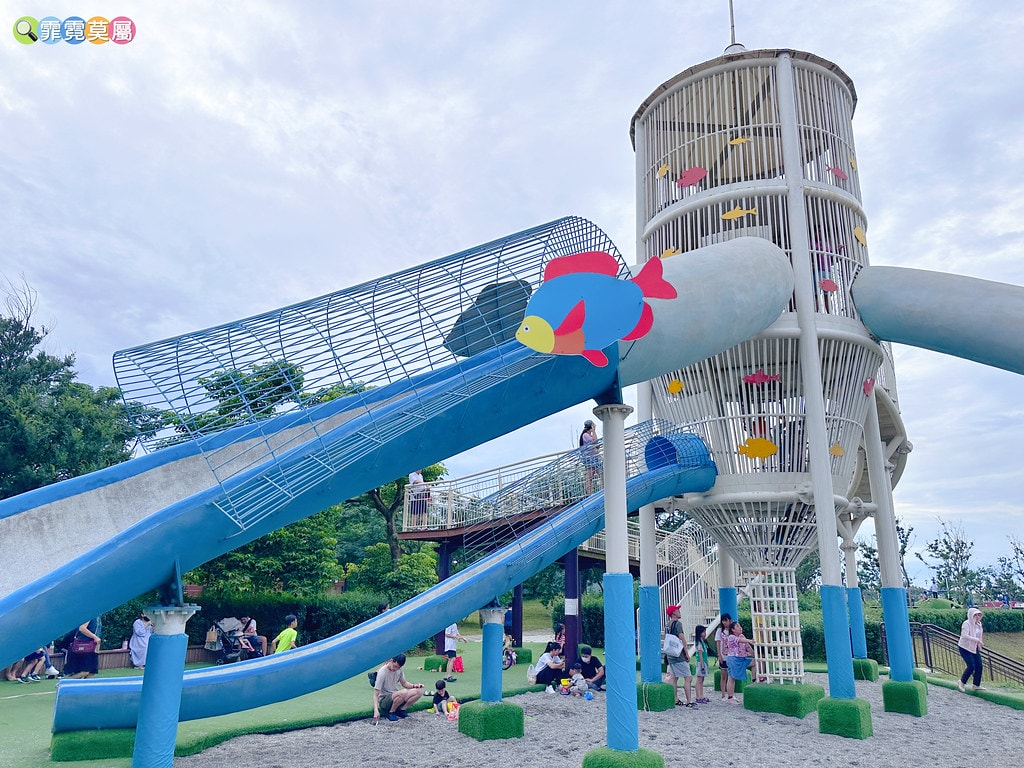 ★桃園公園★ 觀音水之丘主題公園,像滑水道一樣刺激好玩! 溜 S__117211259_0