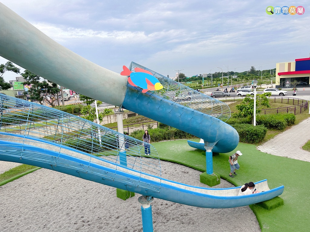 ★桃園公園★ 觀音水之丘主題公園,像滑水道一樣刺激好玩! 溜 S__117211261_0
