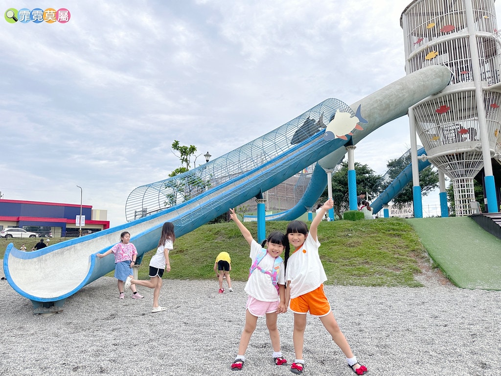 ★桃園公園★ 觀音水之丘主題公園,像滑水道一樣刺激好玩! 溜 S__117211256_0