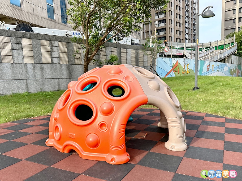 ★桃園公園★ 星河親子公園,最新森林樹屋主題遊戲場! 樹屋溜 S__117415954_0