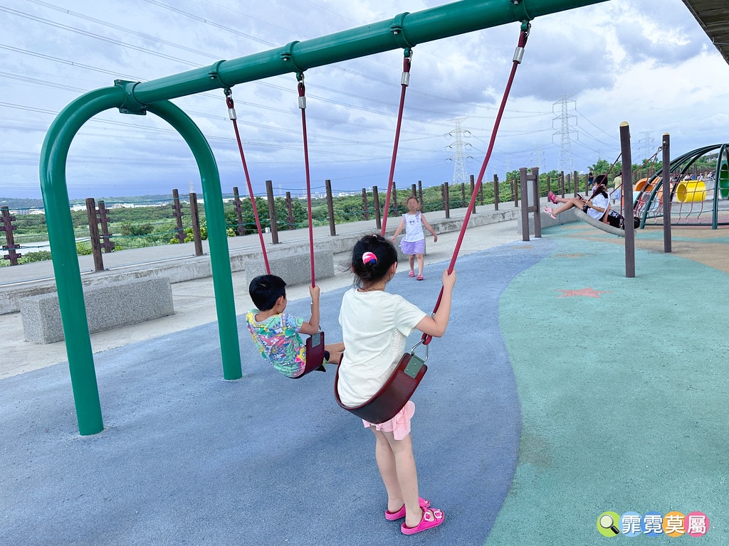 ★彰化公園★ 公和美溪廊道親子公園,國三和美交流道下的橋下公 S__117858393_0