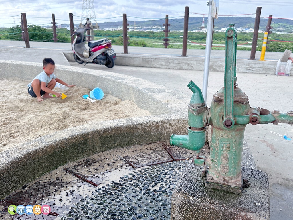 ★彰化公園★ 公和美溪廊道親子公園,國三和美交流道下的橋下公 S__117858387_0