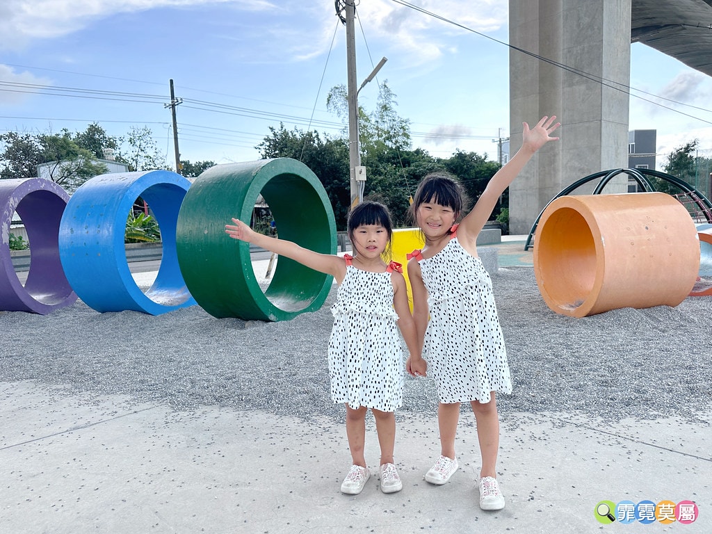 ★彰化公園★ 公和美溪廊道親子公園,國三和美交流道下的橋下公 S__117858389_0