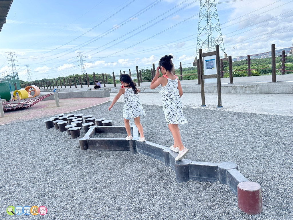 ★彰化公園★ 公和美溪廊道親子公園,國三和美交流道下的橋下公 S__117858403_0
