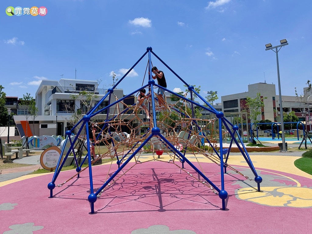 ★彰化最新公園★ 員林三和公園,首座四合一特色公園結合結合停 S__118128972_0